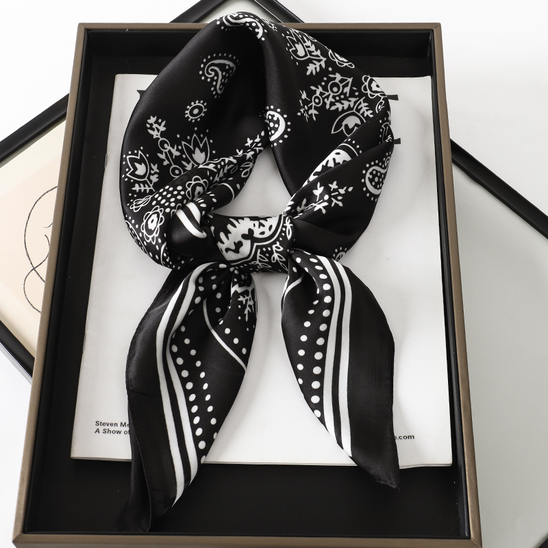Luksusowa Jedwabna Apaszka Kwa – Luxury Skincare Headband recenzja i cena